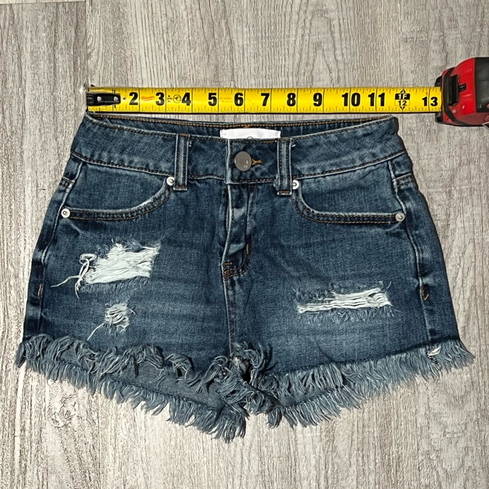 Ashley Mason cut off jeans short shorts - Picture 9 of 13